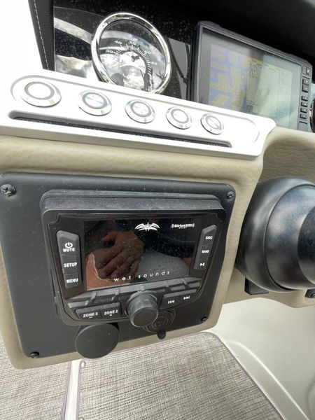 2021 Crownline 290 XSS