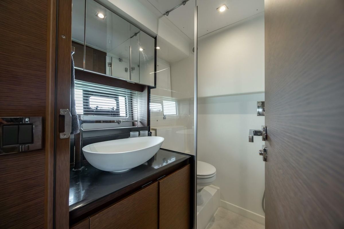 2019 Prestige 46 