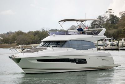 Yacht