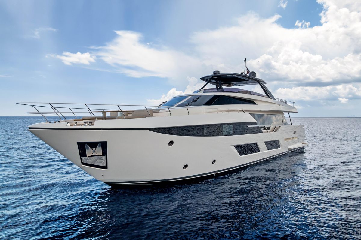 2021 Ferretti Yachts 92 