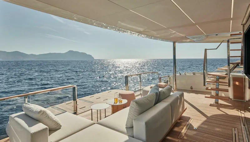  Yacht Photos Pics 2026 Prestige M8 - Image 11