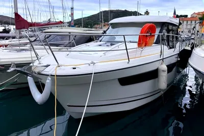 2021 Jeanneau Merry Fisher 895