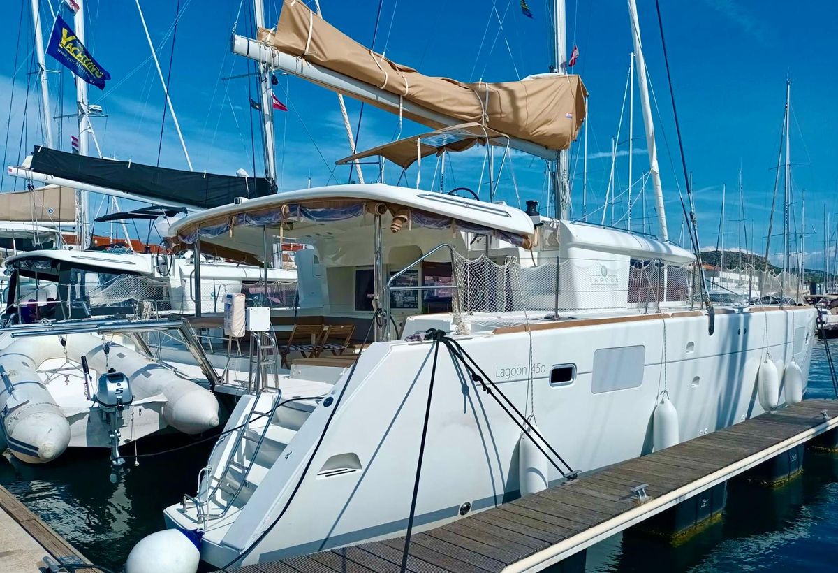 2012 Lagoon 45 