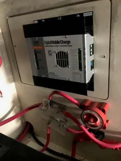  Yacht Photos Pics 2006 Mainship 43 Trawler - Image 43