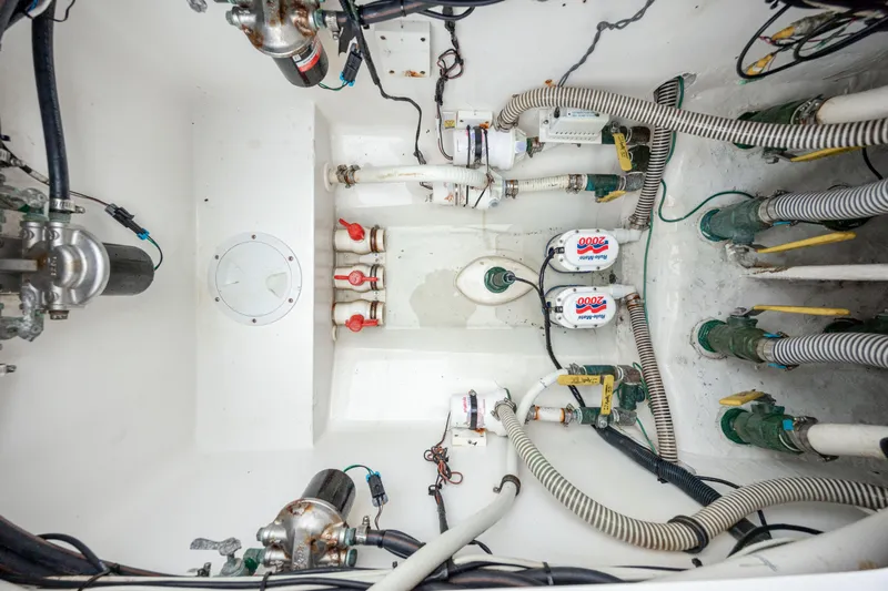 Hoo Hunter Yacht Photos Pics Bilge area of 2012 SeaHunter 37 Tournament boat with pumps and hoses.