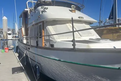 Marine Trading Tri-Cabin 44