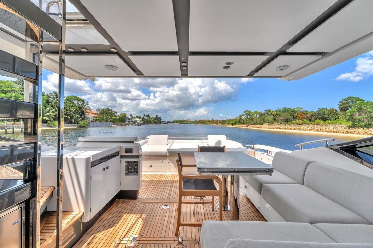 2020 Azimut 70 