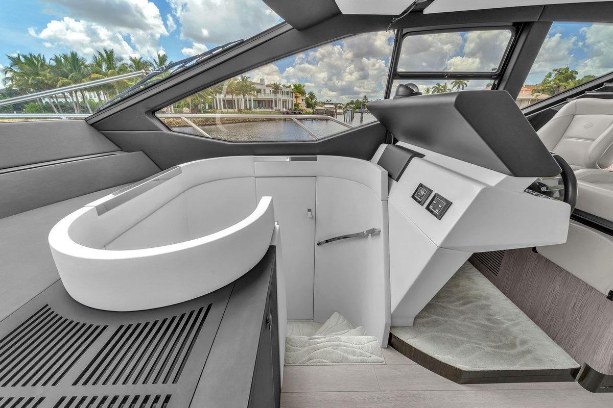 2020 Azimut 70 