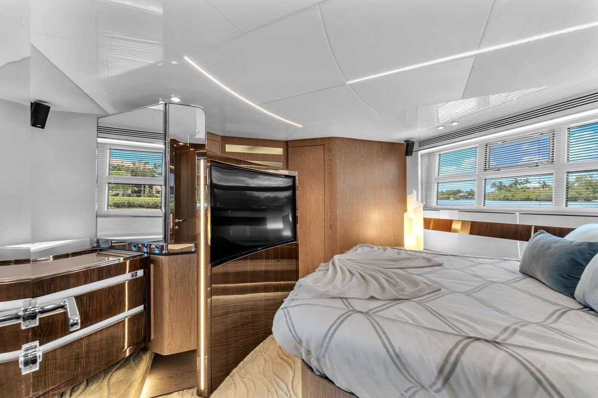 2020 Azimut 70 