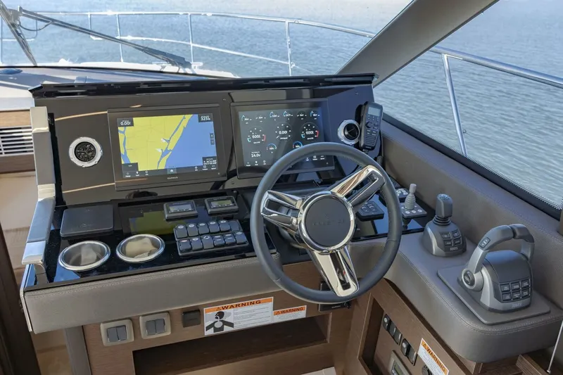  Yacht Photos Pics 2024 Prestige 460 - Image 35