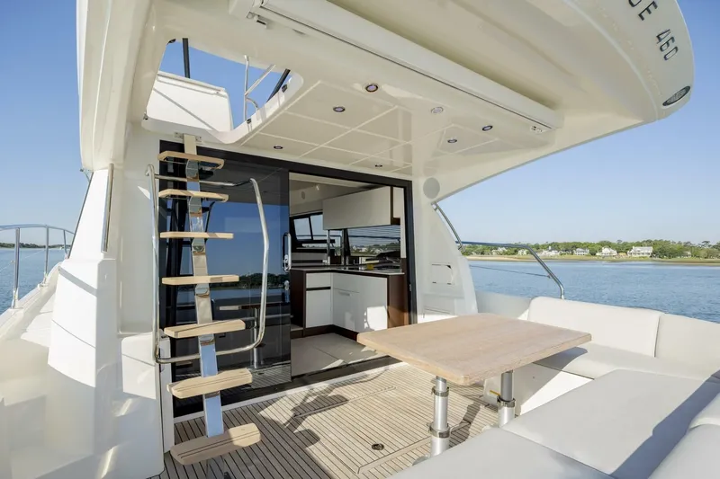  Yacht Photos Pics 2024 Prestige 460 - Image 20