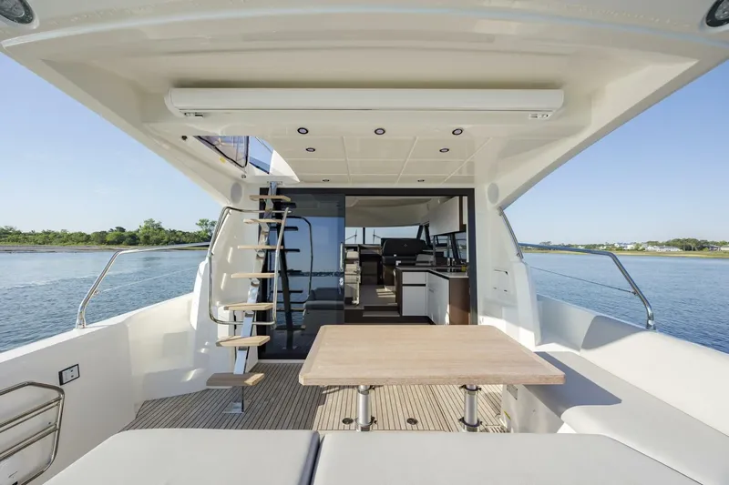  Yacht Photos Pics 2024 Prestige 460 - Image 17