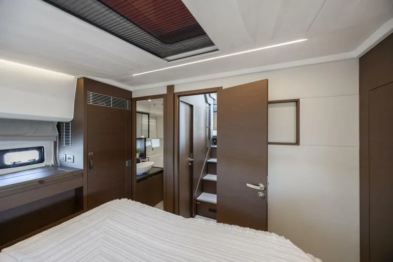  Yacht Photos Pics 2024 Prestige 460 - Image 52