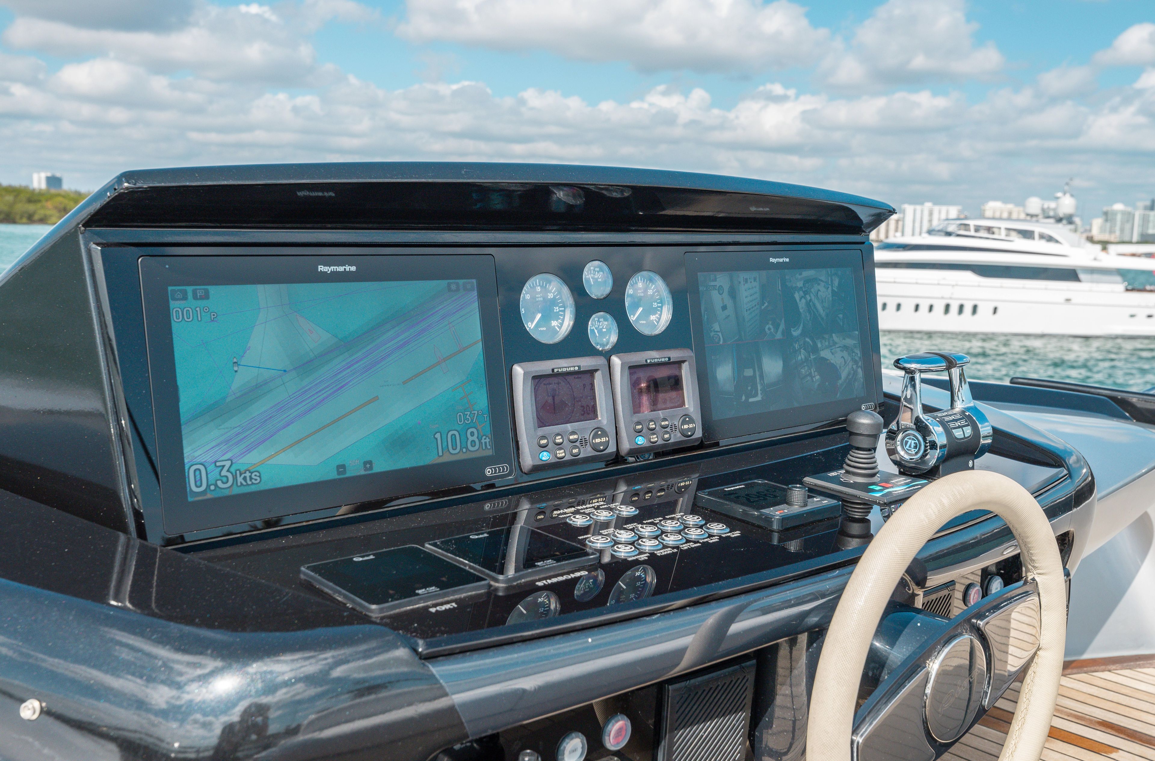 Yacht