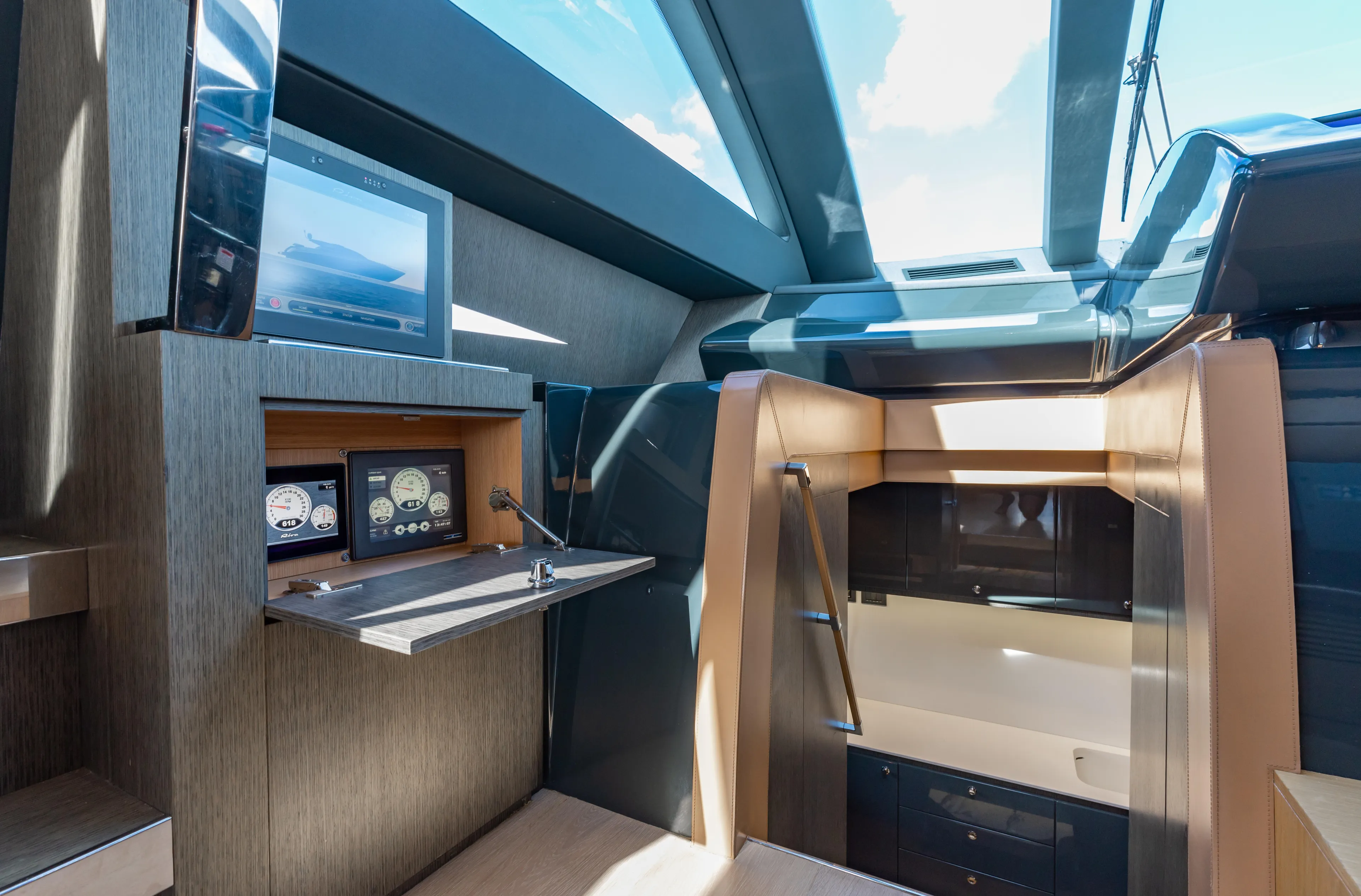 Purosangue Yacht Photos Pics 