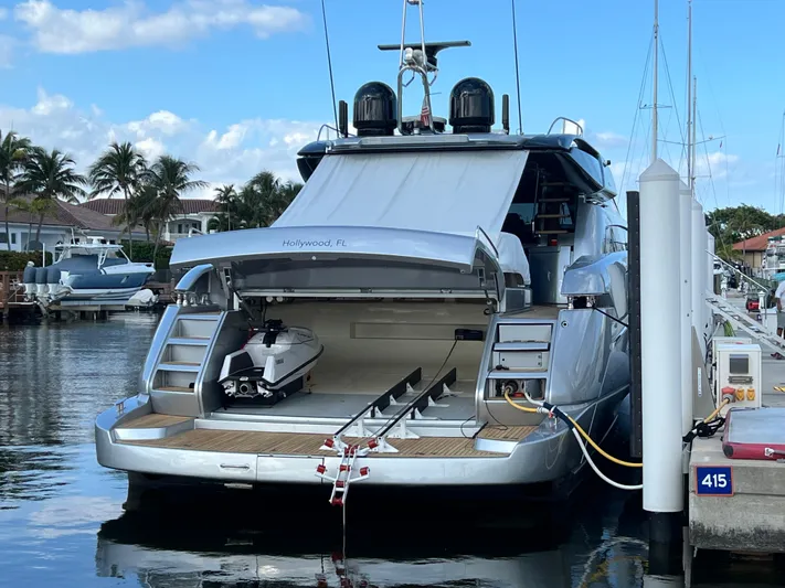 Purosangue Yacht Photos Pics 