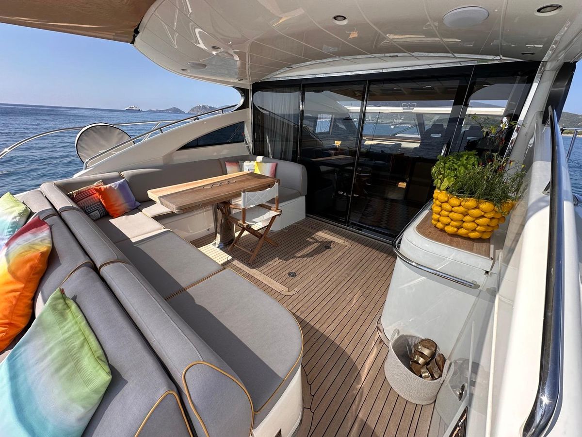 2009 Princess 58 