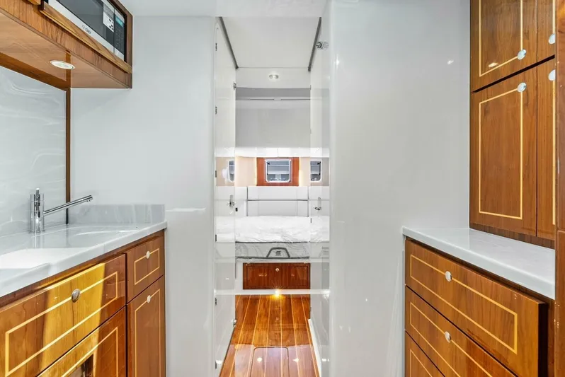  Yacht Photos Pics 2026 Hcb 56 Suenos Gix - Image 27