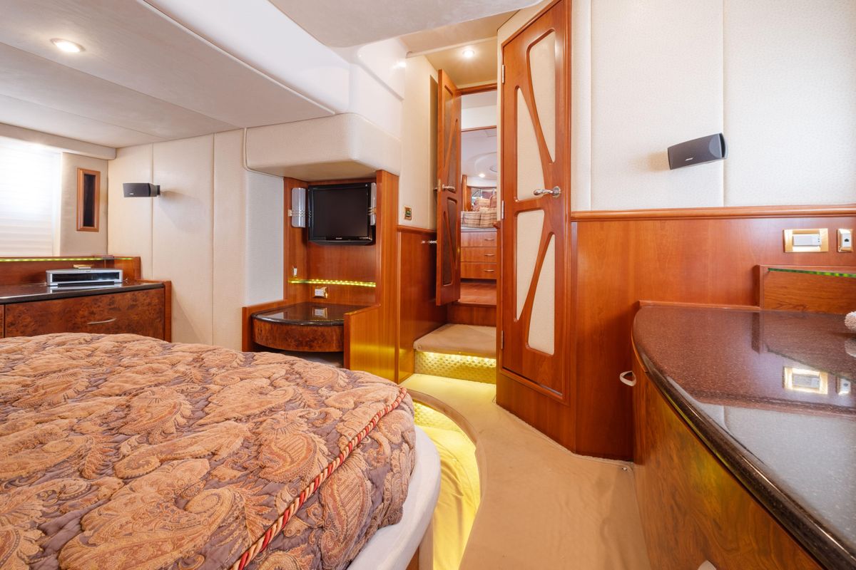 2008 Ovation 52 