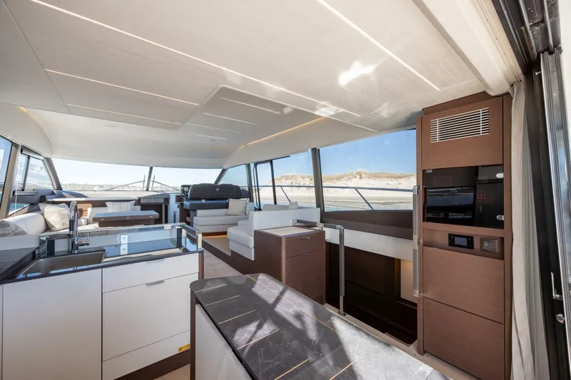  Yacht Photos Pics 2023 Prestige 590 - Image 18