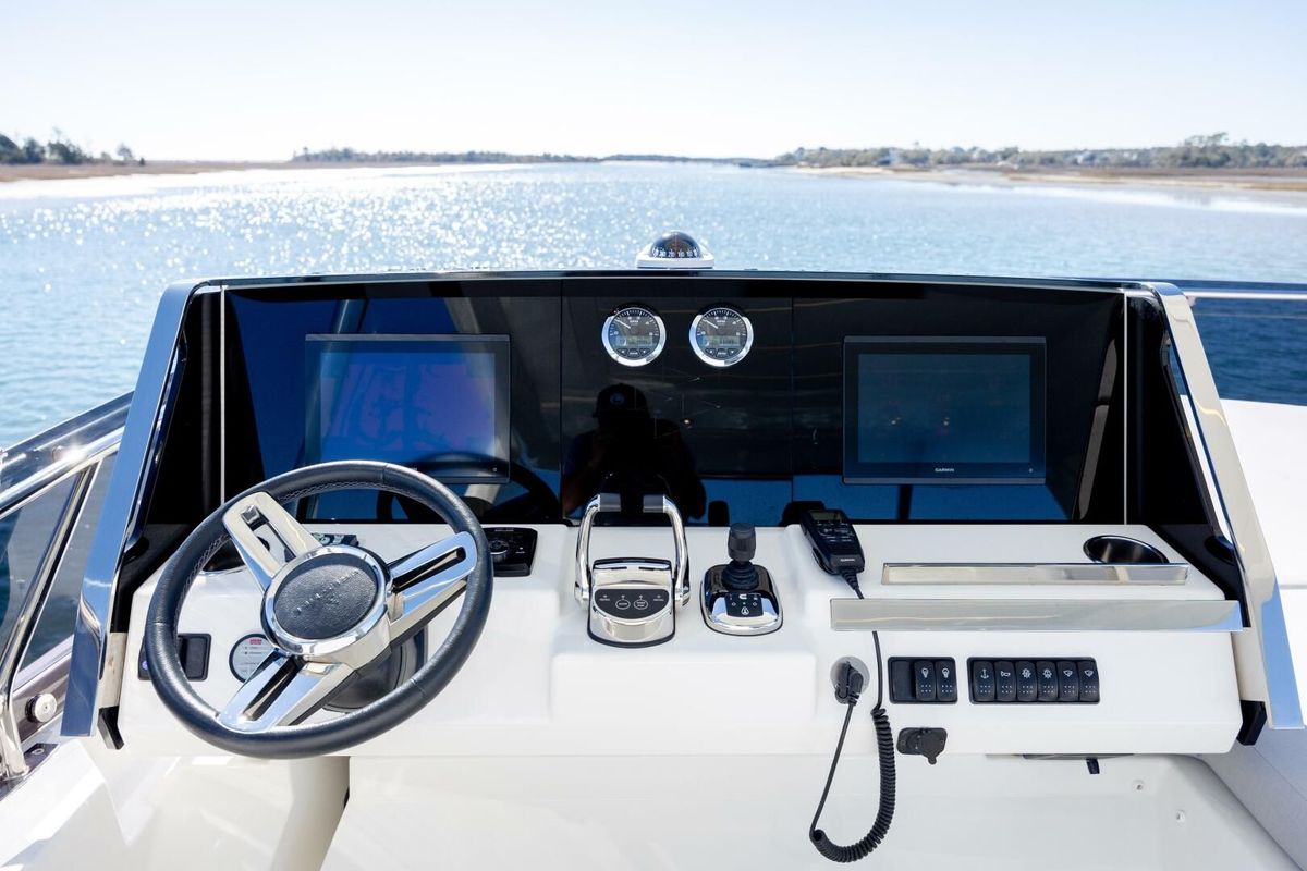 2023 Prestige 59 