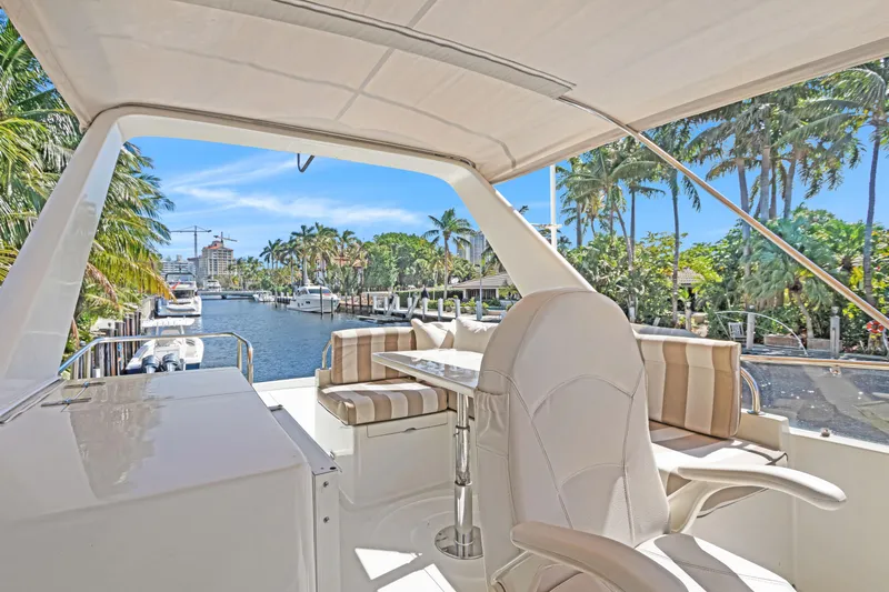  Yacht Photos Pics Luxurious 2006 Noresman 480 Sedan yacht interior with scenic waterfront view.