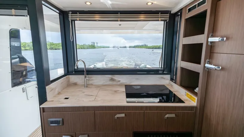  Yacht Photos Pics 2025 Prestige F4.9 - Image 22