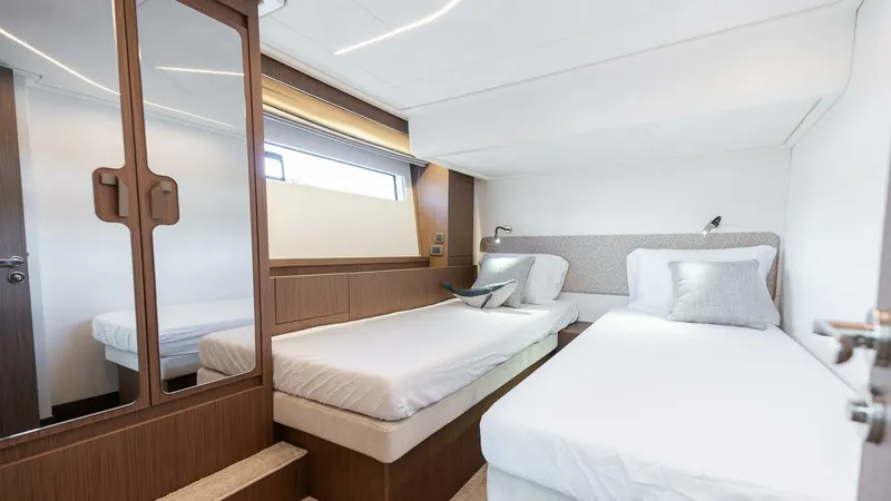  Yacht Photos Pics 2025 Prestige F4.9 - Image 47