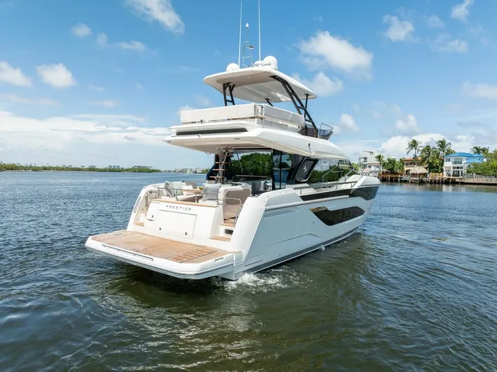  Yacht Photos Pics 2025 Prestige F4.9 - Image 9