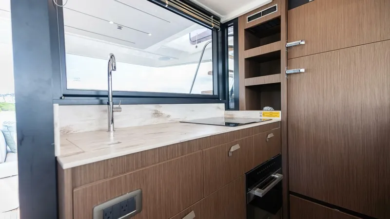  Yacht Photos Pics 2025 Prestige F4.9 - Image 25