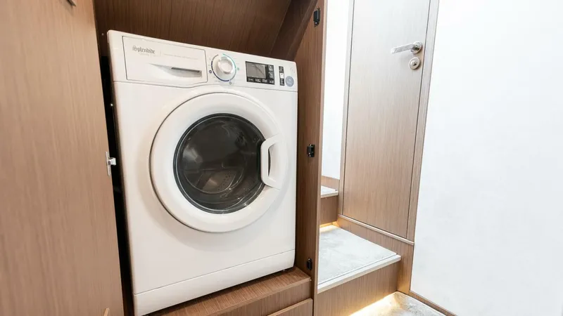  Yacht Photos Pics 2025 Prestige F4.9 - Image 49