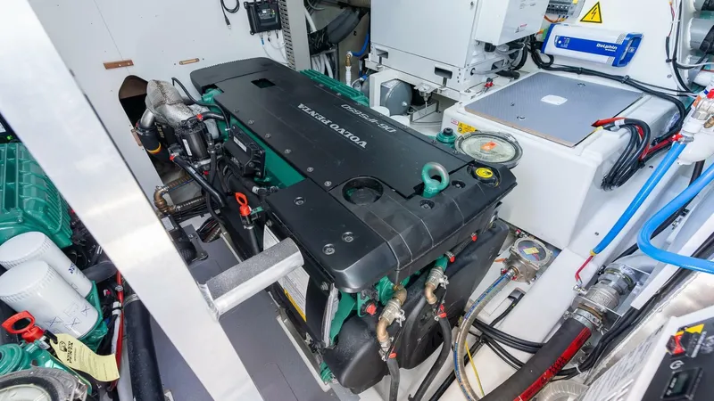  Yacht Photos Pics 2025 Prestige F4.9 - Image 52