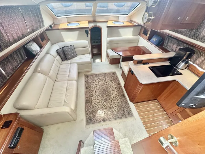  Yacht Photos Pics 2004 Cruisers Yachts 405 - Image 14