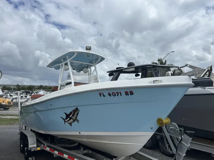 Cobia 254 Yacht Photos Pics 
