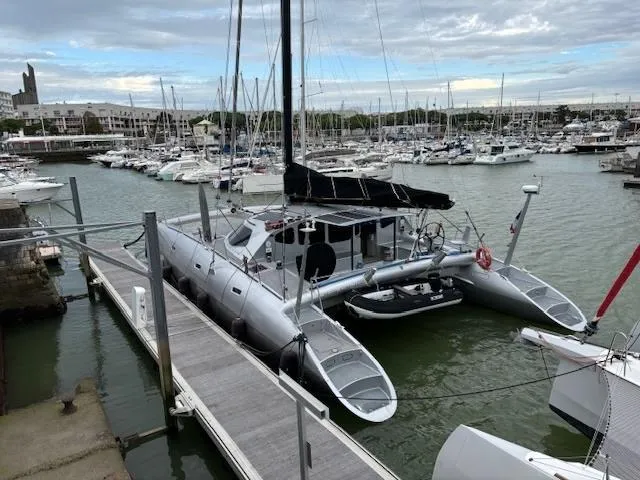 Obi One Yacht Photos Pics 