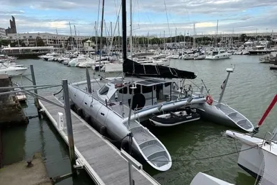 Catamaran Trimarine Carrera 57