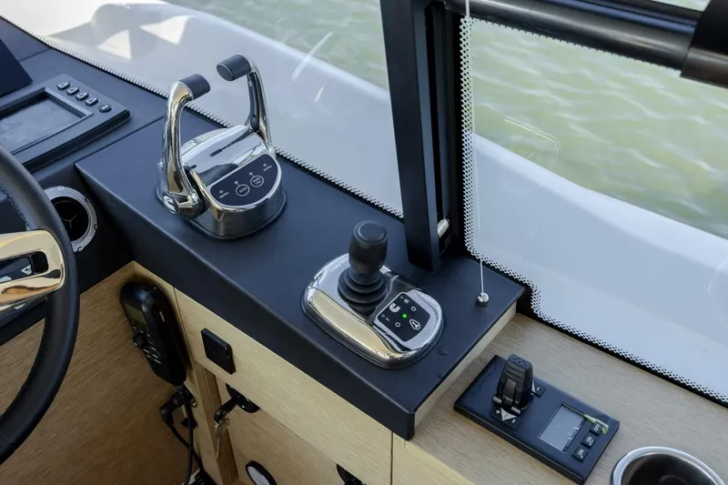  Yacht Photos Pics 2024 Prestige 420 - Image 31