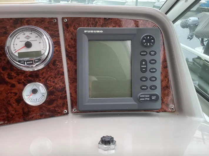 Four-some Fun Yacht Photos Pics Dashboard of a 2001 Formula 40 PC boat with Furuno navigation system.