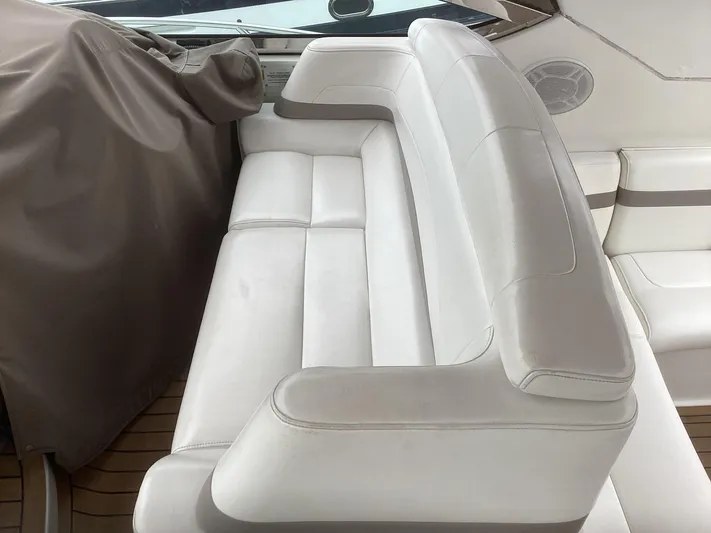 Four-some Fun Yacht Photos Pics White leather seating on a 2001 Formula 40 PC boat.
