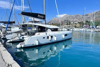 Lagoon 42