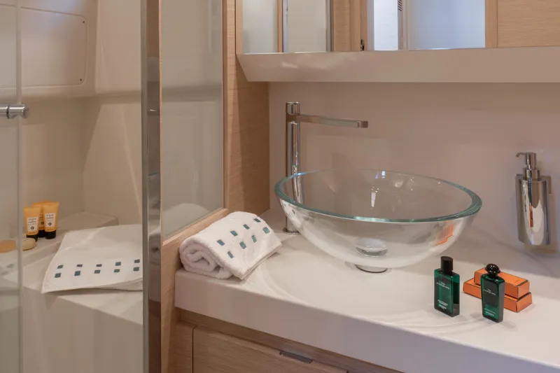  Yacht Photos Pics Sister ship