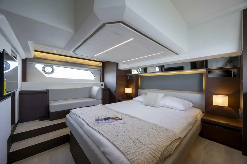  Yacht Photos Pics 2024 Prestige 460 - Image 42