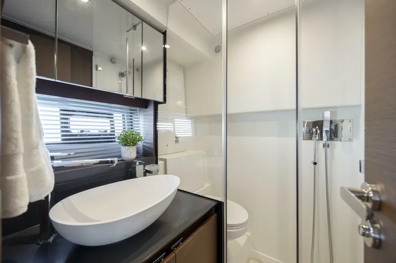  Yacht Photos Pics 2024 Prestige 460 - Image 54