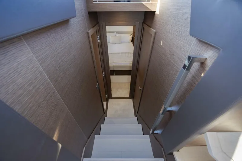  Yacht Photos Pics 2024 Prestige 460 - Image 37