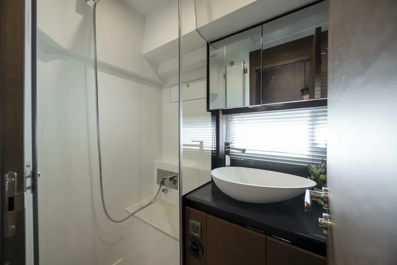  Yacht Photos Pics 2024 Prestige 460 - Image 45