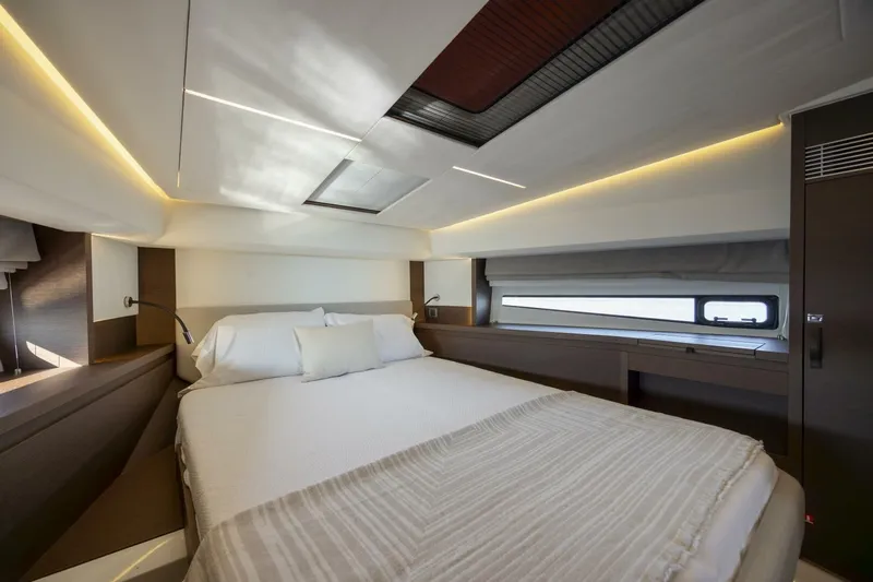  Yacht Photos Pics 2024 Prestige 460 - Image 51