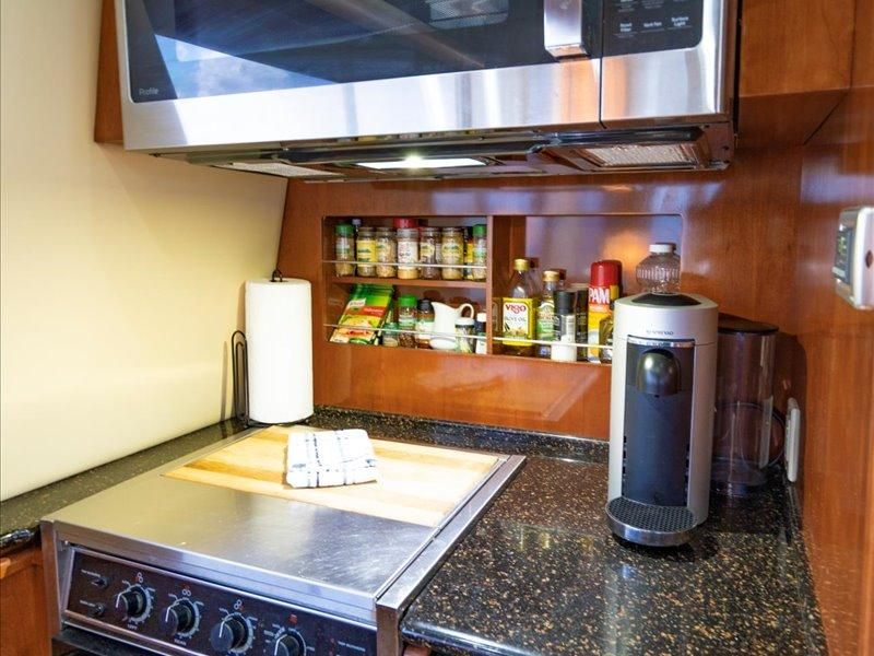 2008 Meridian 490 Pilothouse