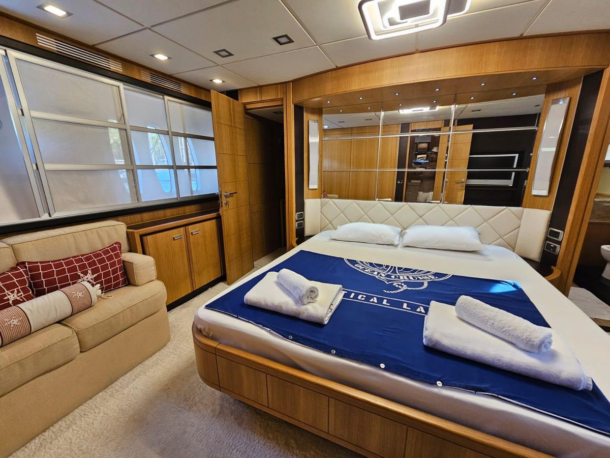 2006 Abacus 70 