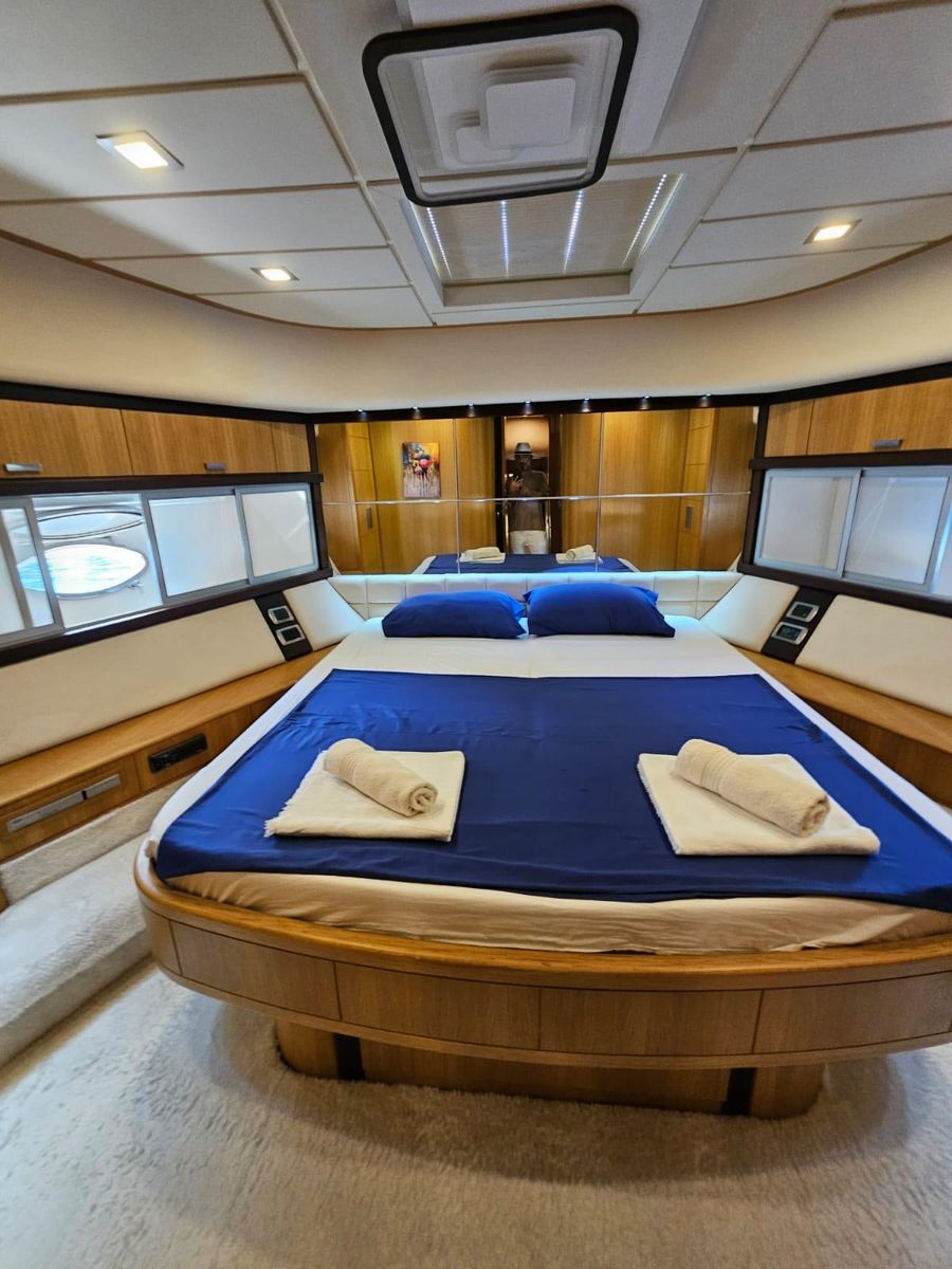 2006 Abacus 70 