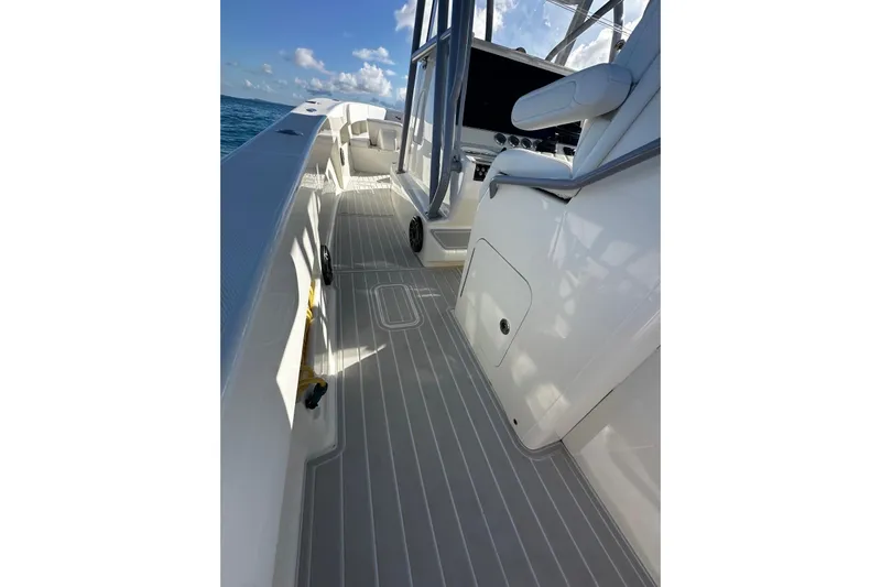  Yacht Photos Pics 2020 SeaVee 390Z boat interior with sleek design and modern controls on open water.